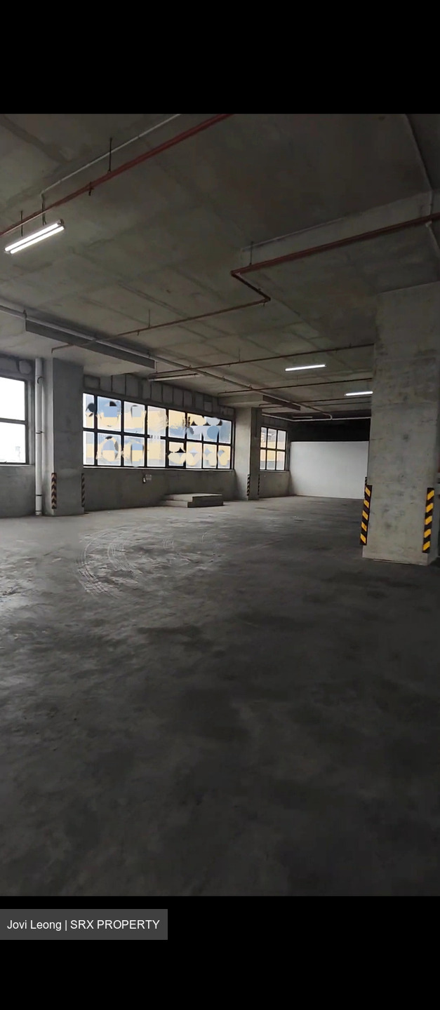 Senoko Loop (D27), Warehouse #573130101